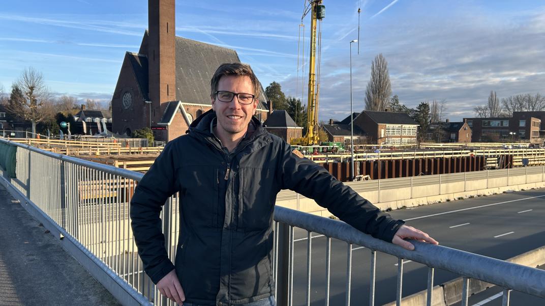 Tom Brons voor de werkzaamheden aan de A9 bij de Annakerk