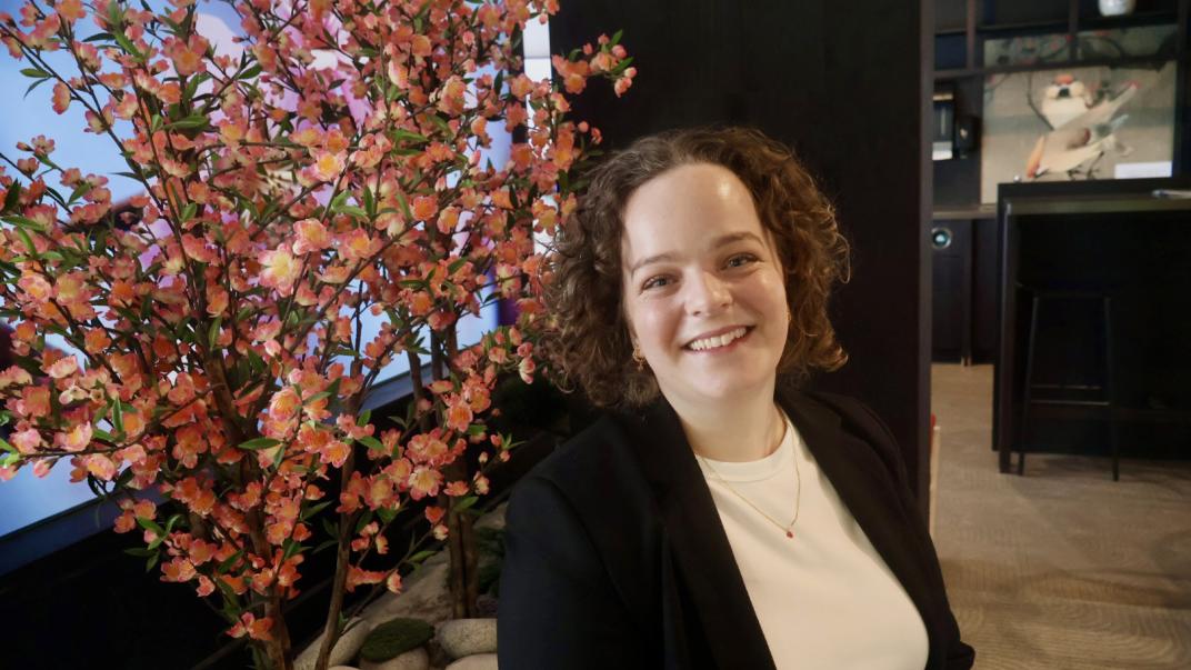 Maxime in de koffietuin met Japanse stijl